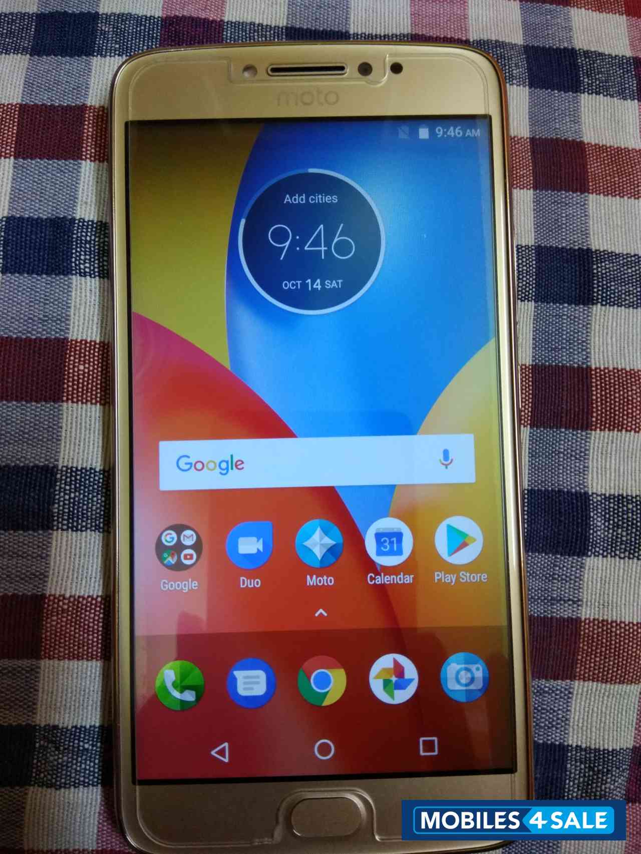 Gold Motorola Moto E4 Plus