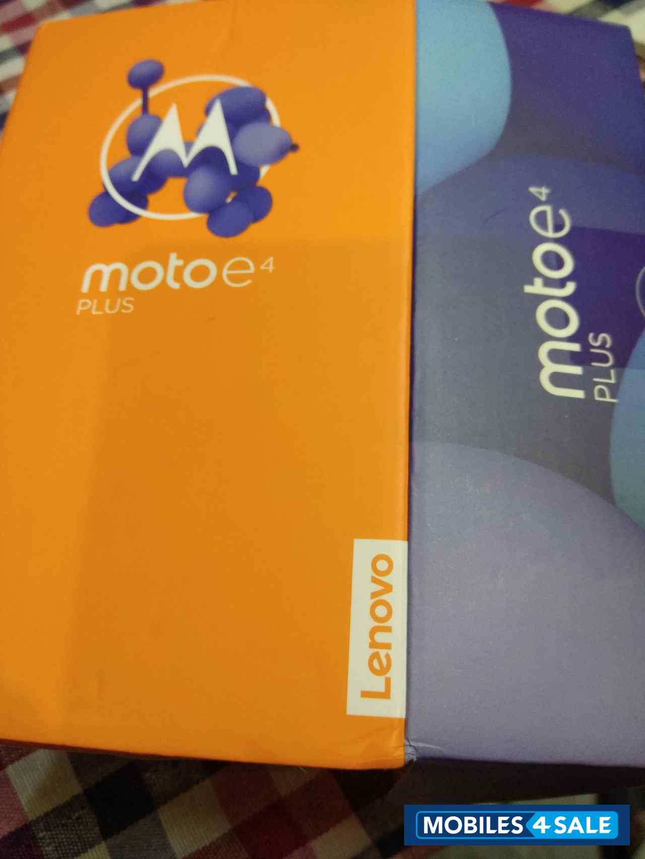 Gold Motorola Moto E4 Plus
