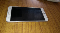White Samsung Galaxy On8