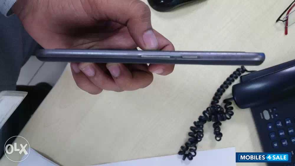 Black Motorola Moto G4 Plus