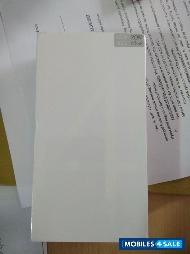 Gold Xiaomi Redmi Note 4