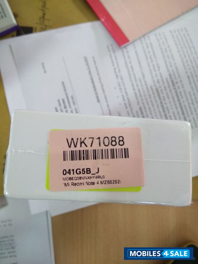 Gold Xiaomi Redmi Note 4