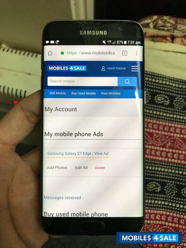 Black Samsung Galaxy S7 Edge