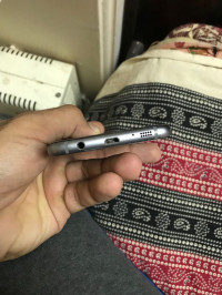 Black Samsung Galaxy S7 Edge