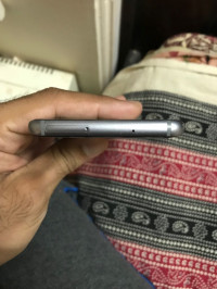 Black Samsung Galaxy S7 Edge