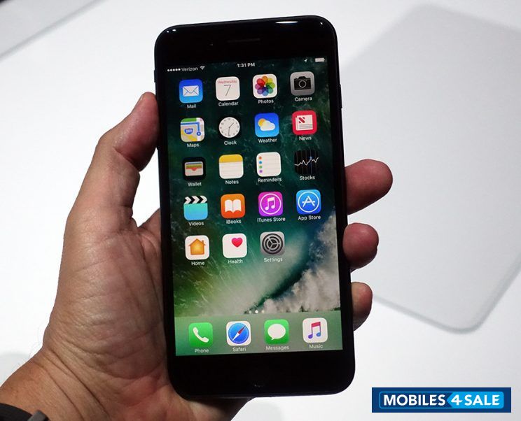 Black Apple iPhone 7 Plus