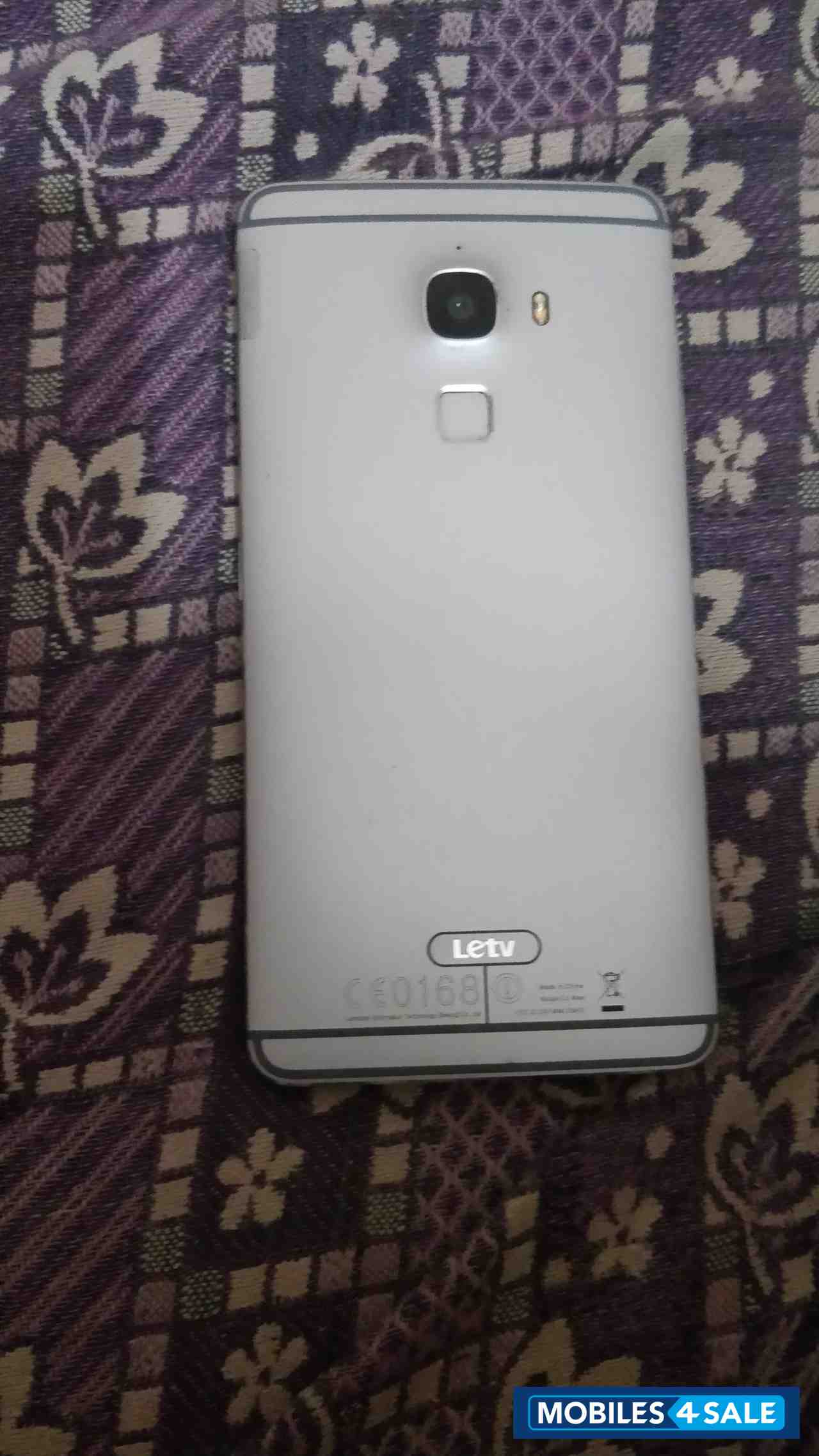 Silver LeEco Le Max
