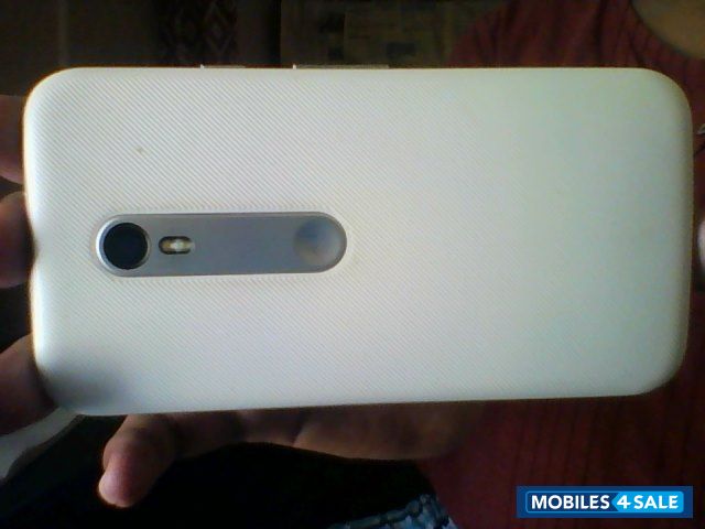 White Motorola MOTO G Gen 3