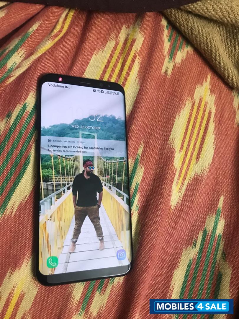 Black Samsung Galaxy S8 Plus