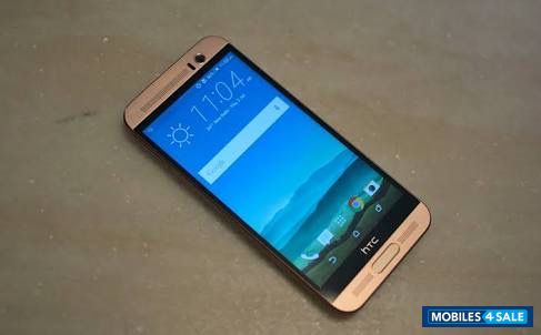 Rose Gold HTC One ME