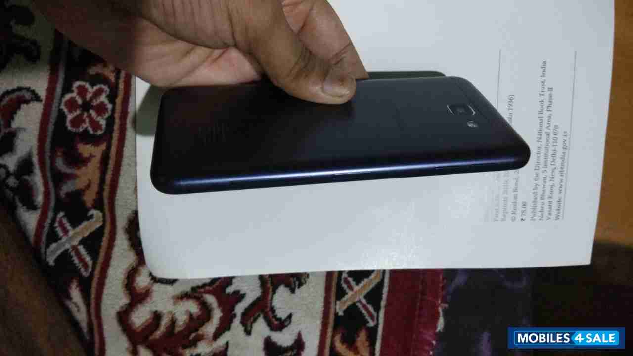 Black Samsung Galaxy J5 Prime