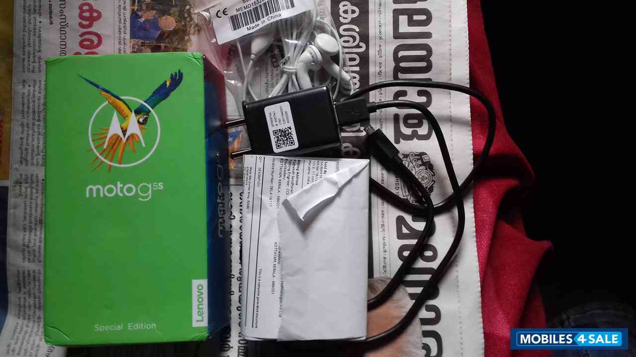 Lunar Grey Motorola Moto G5S