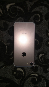 Rose Gold Apple iPhone 7