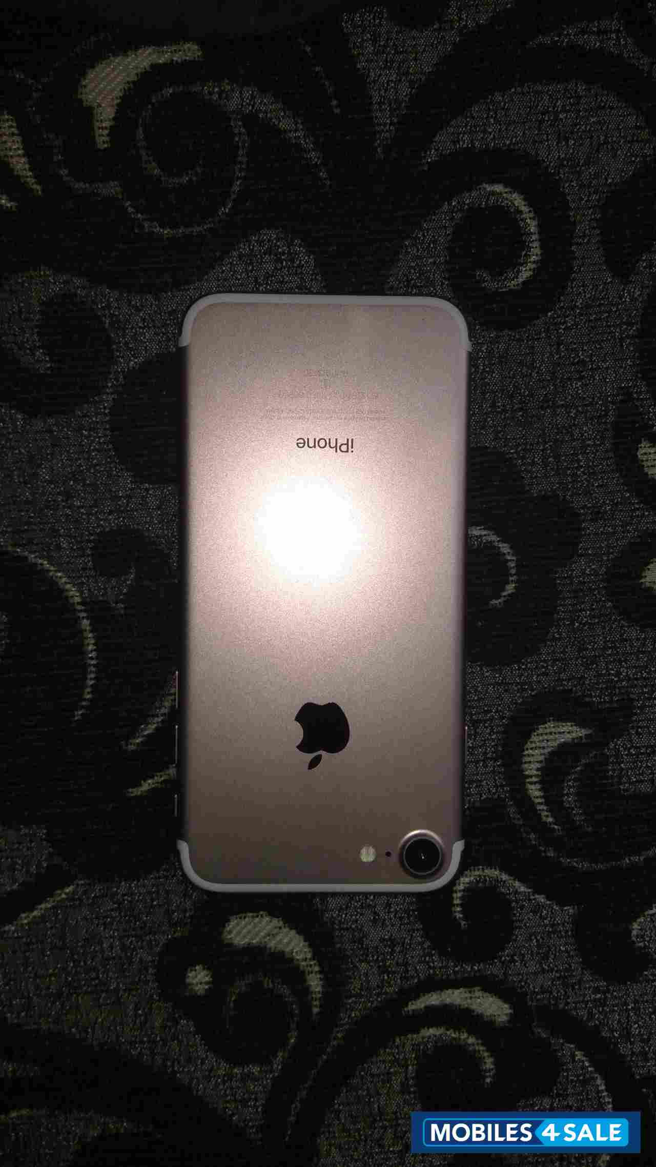 Rose Gold Apple iPhone 7