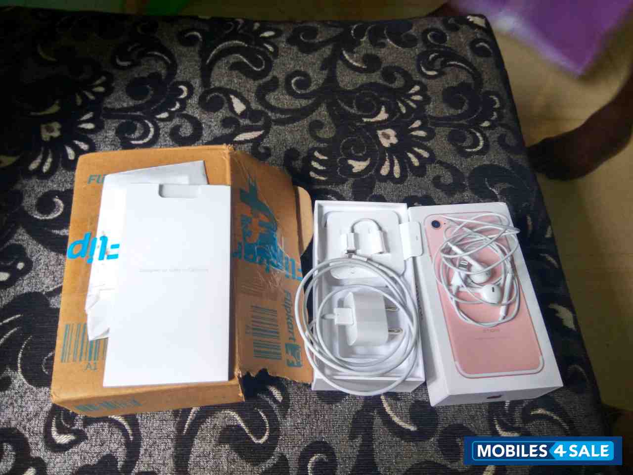 Rose Gold Apple iPhone 7