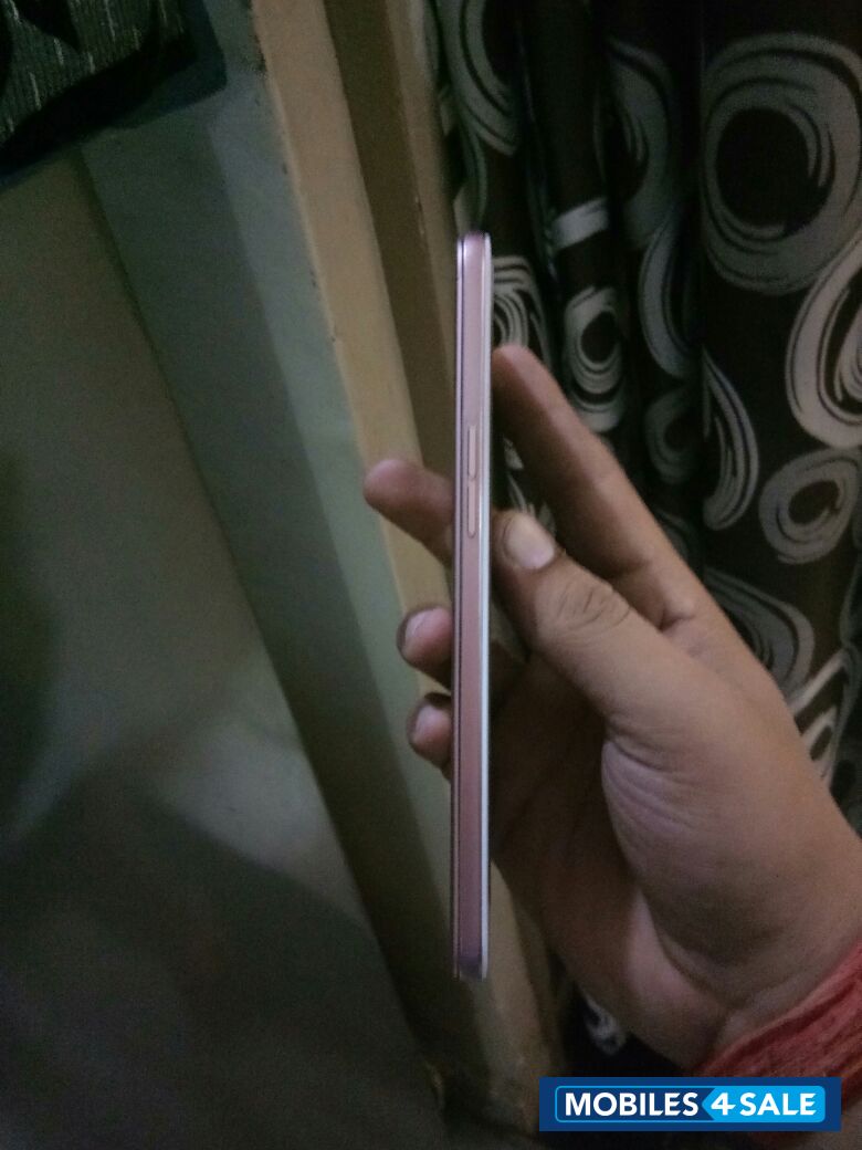 Rose Gold Oppo F1s