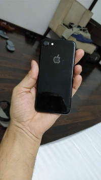Jet Black Apple iPhone 7