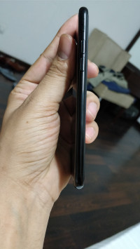 Jet Black Apple iPhone 7
