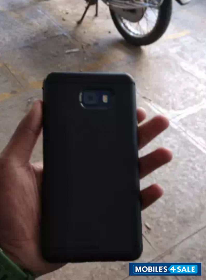 Blue Samsung Galaxy C7 Pro