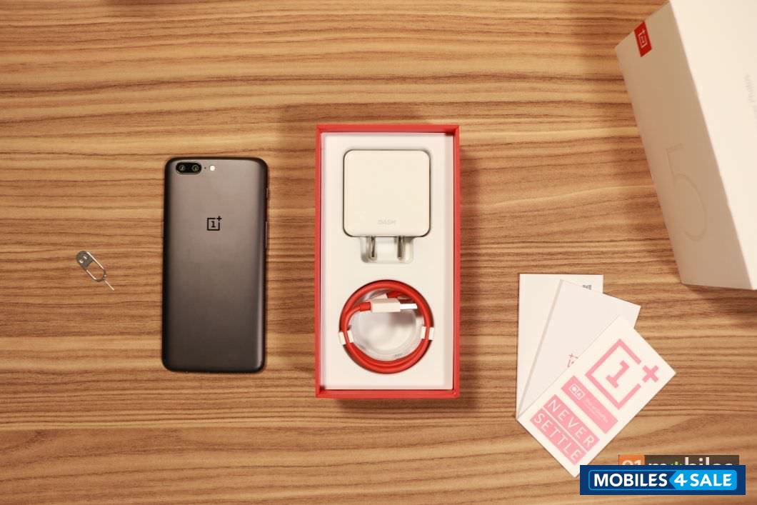 Slate Grey OnePlus 5