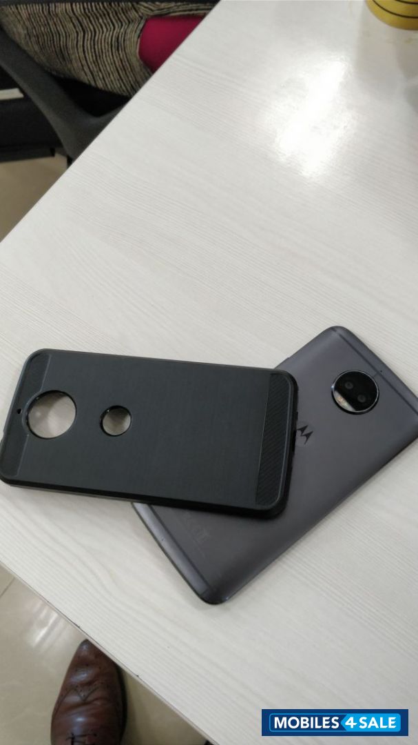 Black Motorola Moto G5S Plus