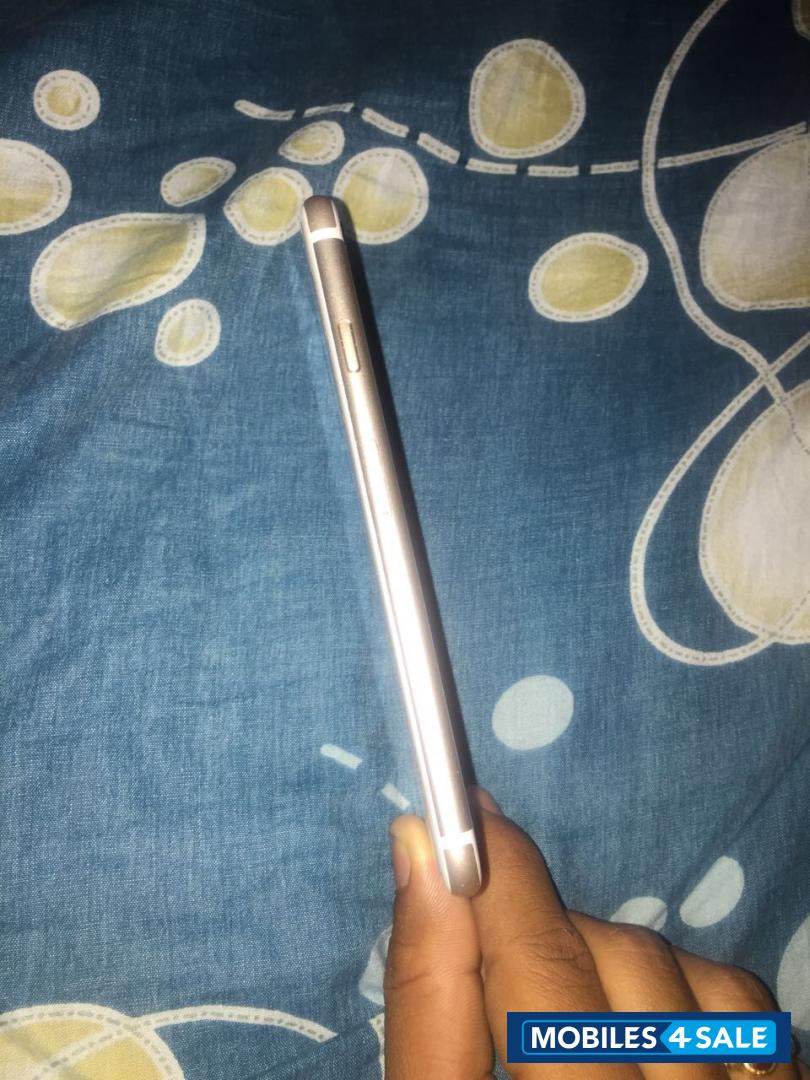 Gold Apple iPhone 6S