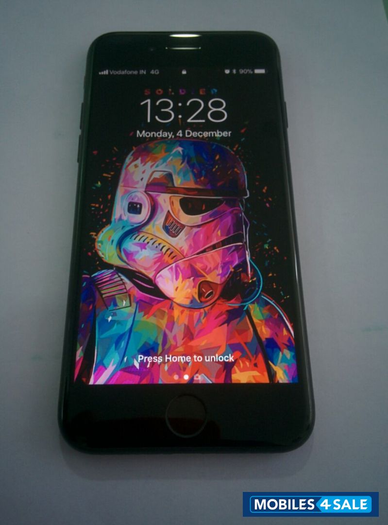 Matte Black Apple iPhone 7