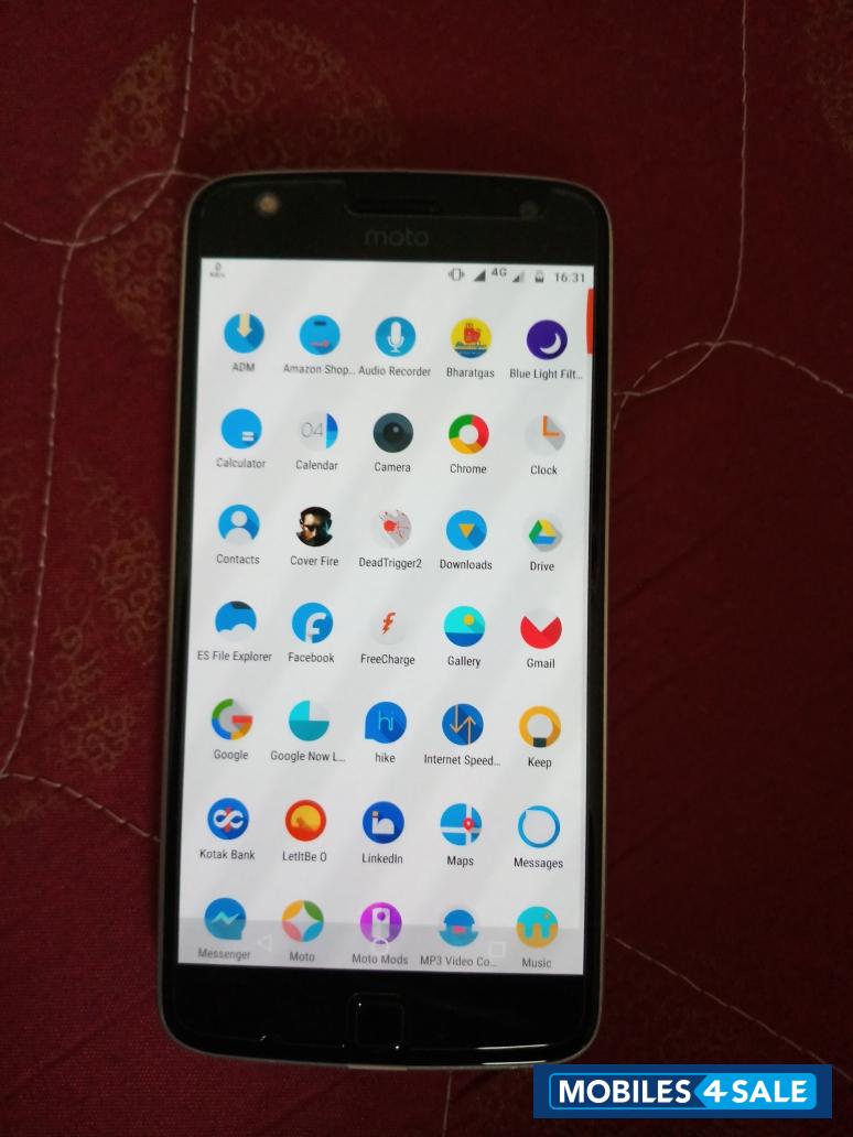 Black Motorola MOTO Z Play