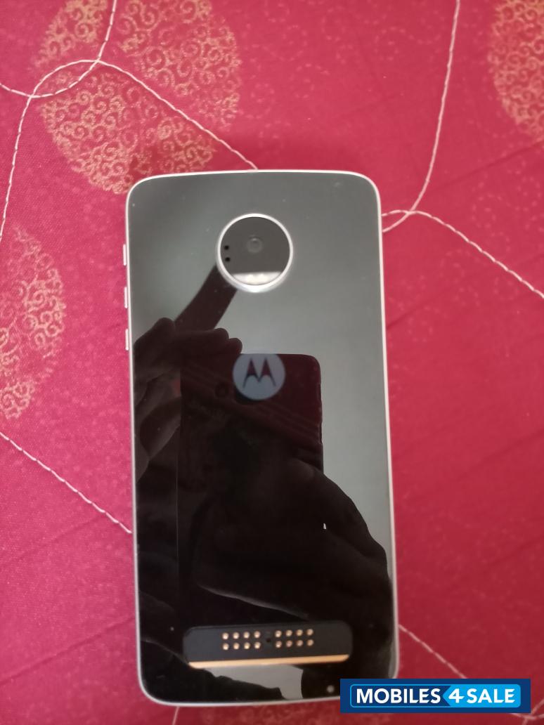 Black Motorola MOTO Z Play