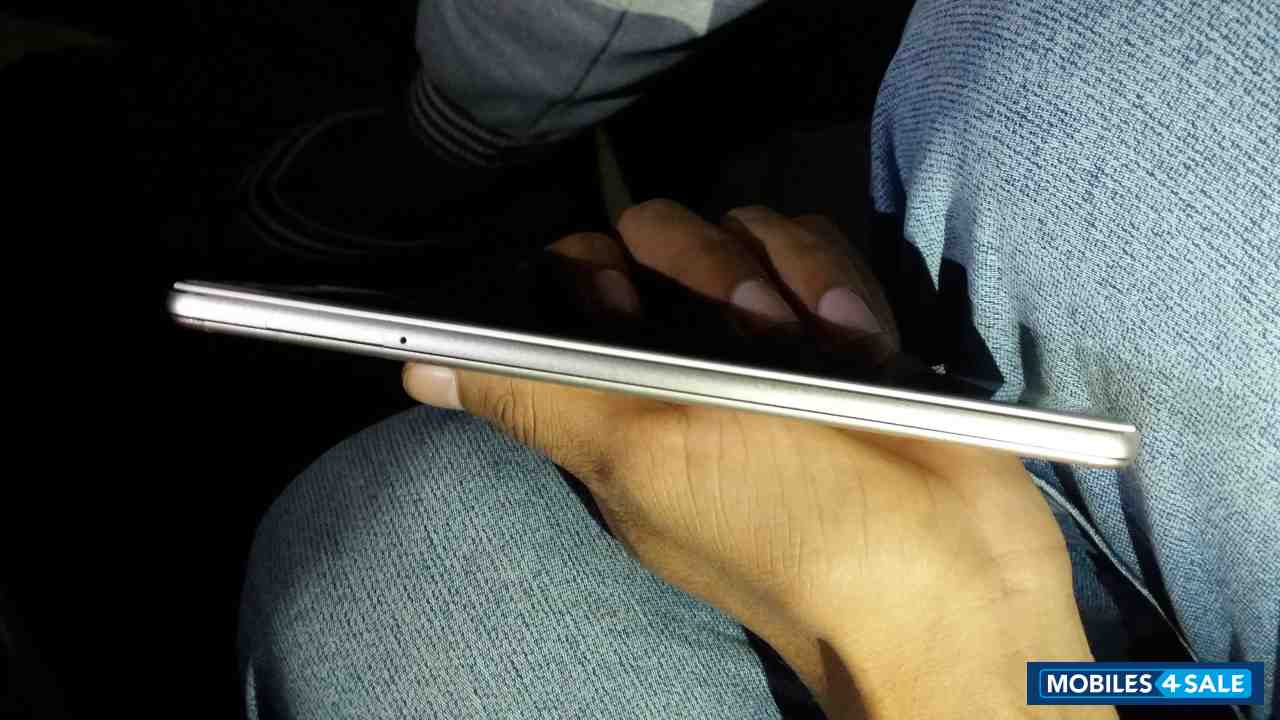 Rose Gold Vivo V3 Max