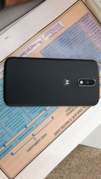 Black Motorola Moto G4