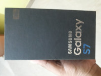 Gold Samsung Galaxy S7