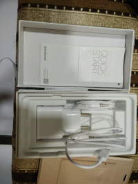 Golden Samsung Galaxy J7 Max