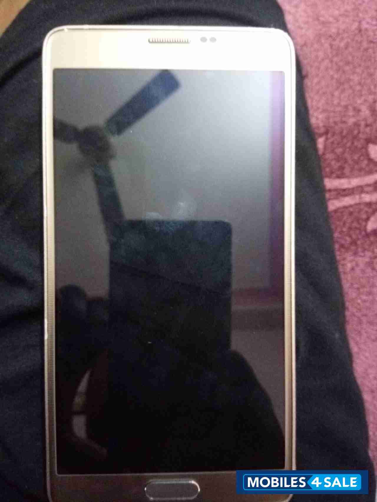 Gold Samsung Galaxy Note 4 S-LTE