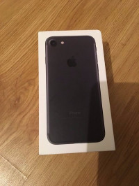 Black Apple iPhone 7