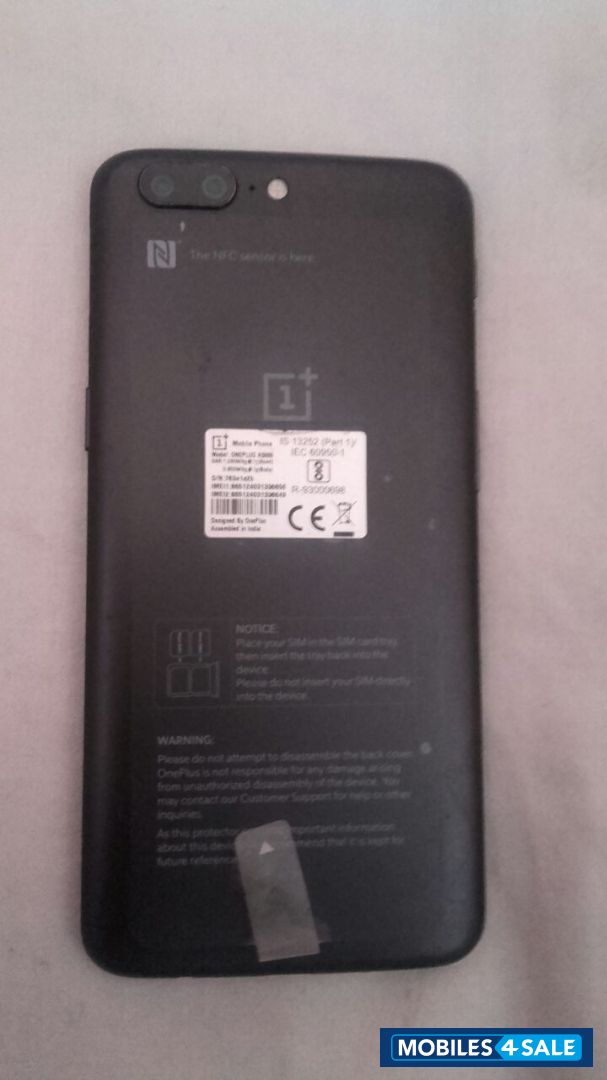 Slate Grey OnePlus 5