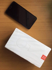 Slate Grey OnePlus 5