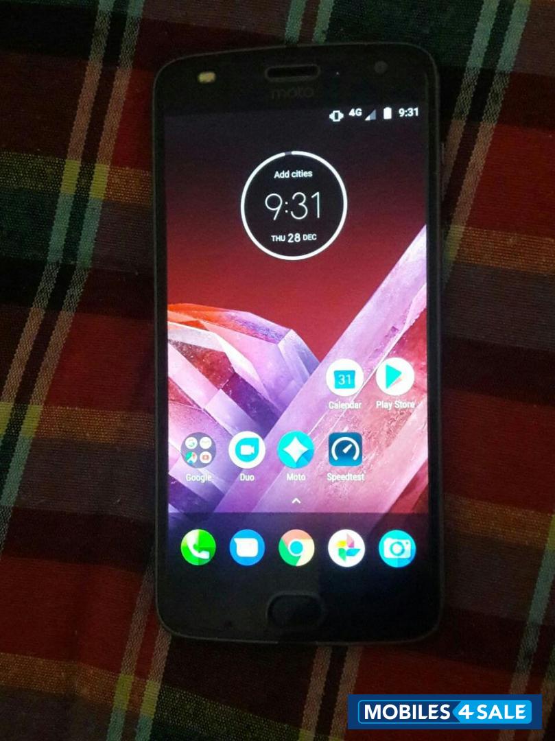 Lunar Gray Motorola Moto Z2 Play