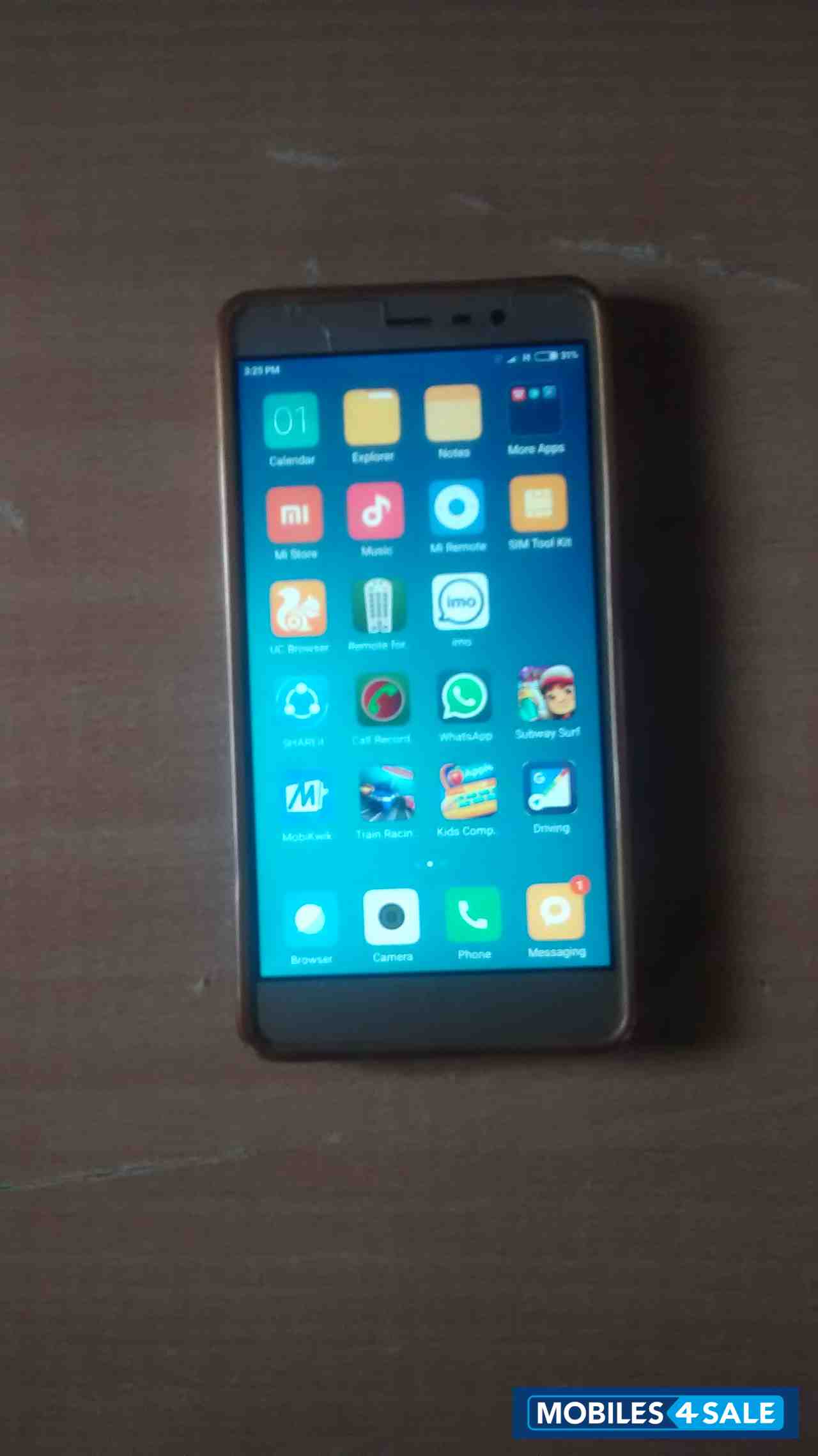 Golden Xiaomi Mi Note
