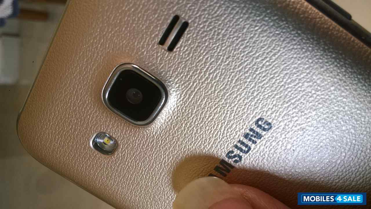 Gold Samsung Galaxy J2 2016