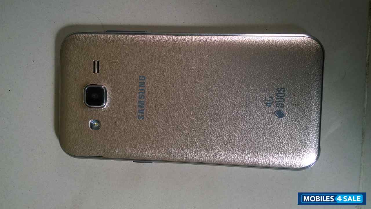 Gold Samsung Galaxy J2 2016