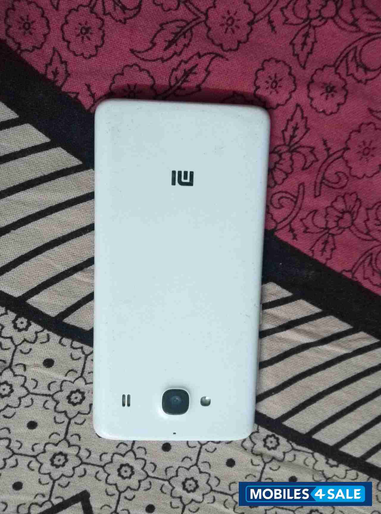 White Xiaomi Redmi 2 Prime