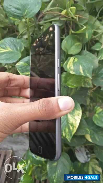 Black Motorola Moto G4 Plus