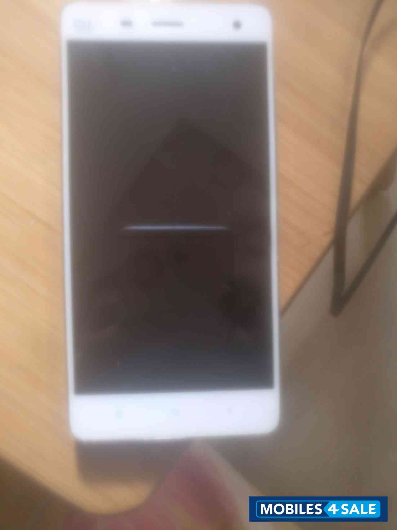 White Xiaomi MI-4