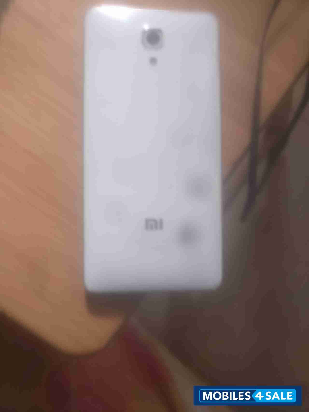 White Xiaomi MI-4