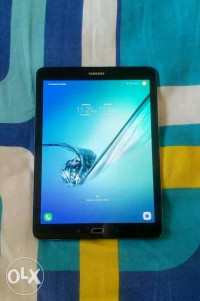 Black Samsung Galaxy Tab S2 9.7