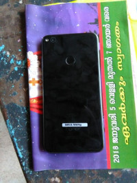 Black Huawei Honor 8 Lite