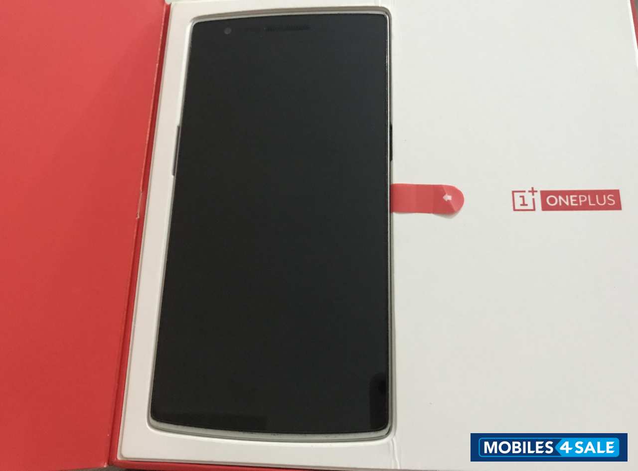 Sandstone Black OnePlus One
