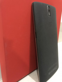 Sandstone Black OnePlus One
