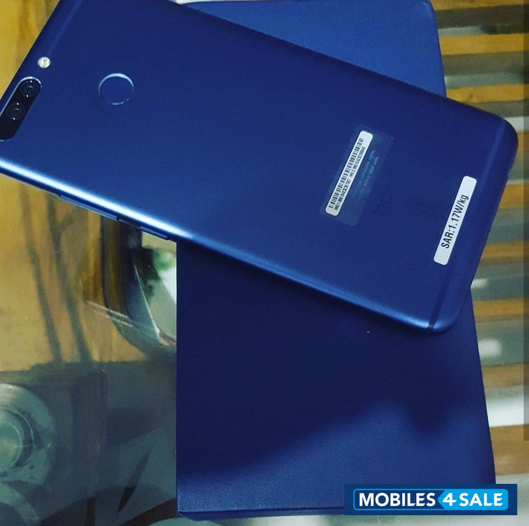 Blue Huawei Honor 8 Pro